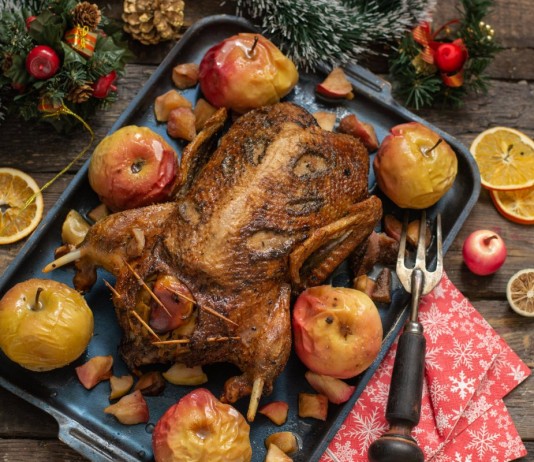 Утка с яблоками - Основные блюда и гарниры Утка с яблоками