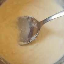 Постоянно помешивая доводим соус до единородной массы