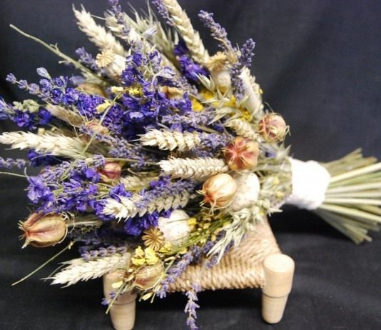 Букет из сухих цветов
