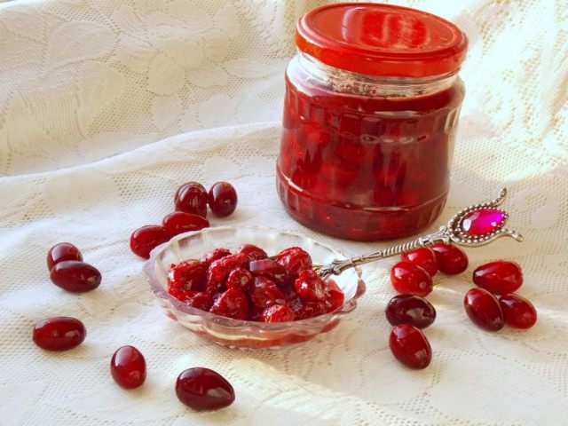 Варенье из кизила