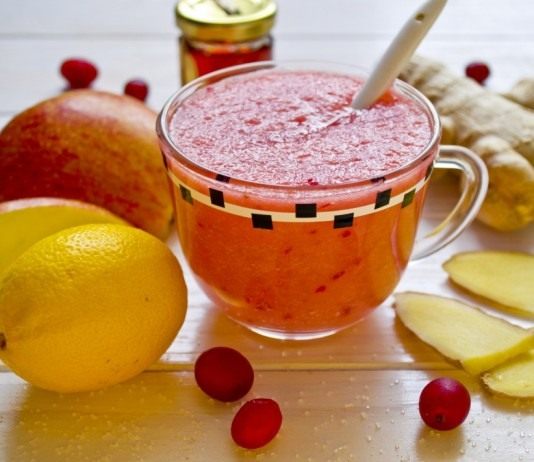 Витаминный коктейль – фруктовый смузи с клюквой