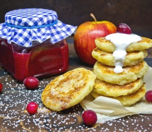 Яблочные сырники с начинкой из клюквы с апельсином - Рецепты Яблочные сырники с начинкой из клюквы с апельсином
