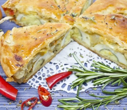 Пирог с луком и яйцом – классика Прованса
