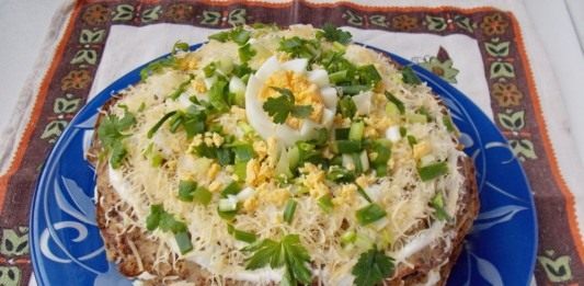 Блинный торт из печени с начинкой