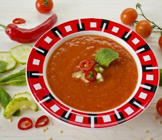 Холодный томатный суп — Гаспачо