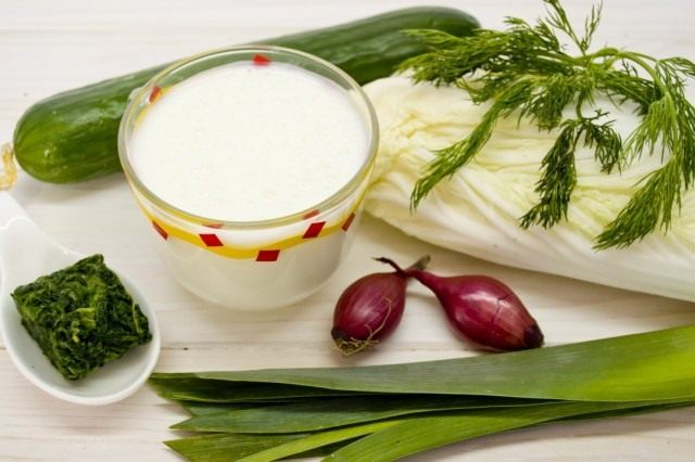 Ингредиенты для приготовления смузи с огурцом и шпинатом