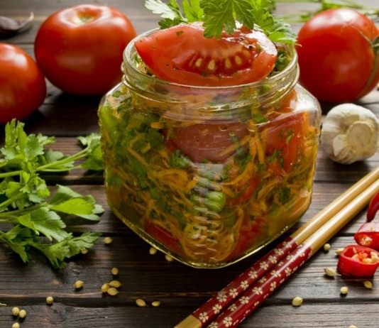 Быстрые маринованные помидоры по-корейски - Рецепты Быстрые маринованные помидоры по-корейски