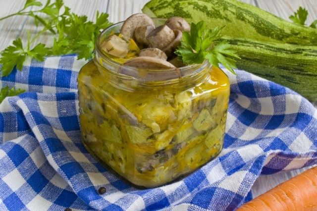 Консервированные кабачки с грибами