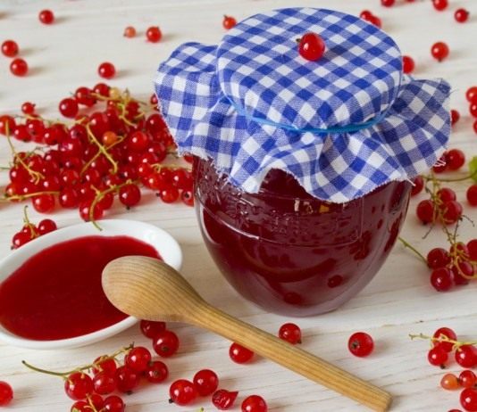 Желе из красной смородины