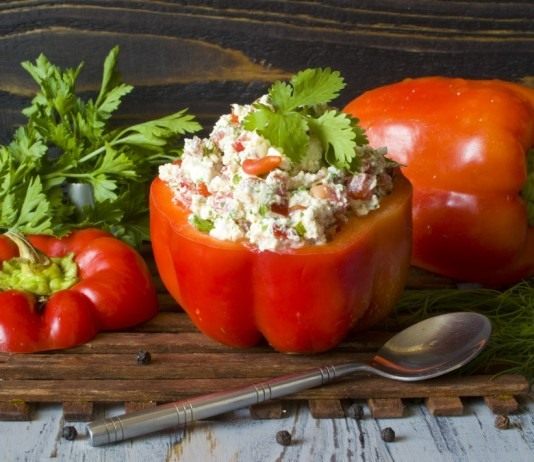 Перец, фаршированный творогом — закуска из перца и творога