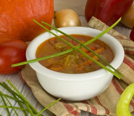 Тыквенный суп с перцем и картофелем