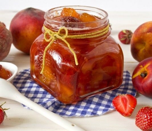 Ягодно-фруктовый джем из персиков, клубники и нектаринов - Рецепты Ягодно-фруктовый джем – ассорти из персиков, клубники и нектаринов