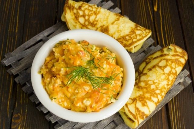 Мачанка из курицы с кукурузными блинами Мачанка из курицы с кукурузными блинами