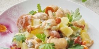 Салат деревенский с маринованными опятами