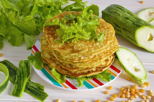 Оладьи из кабачков с кукурузной мукой Оладьи из кабачков с кукурузной мукой