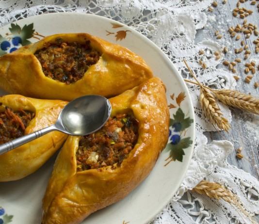 Расстегаи с мясом