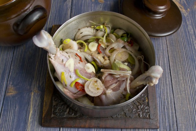 Ставим мариноваться курицу 