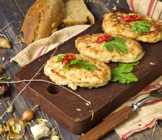 Рыбные котлеты из минтая