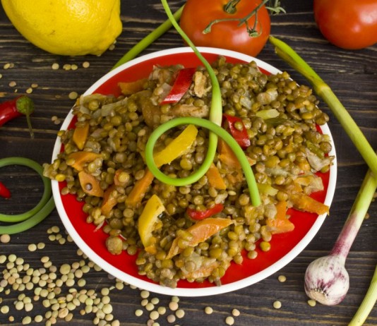 Рагу с чечевицей и цыплёнком