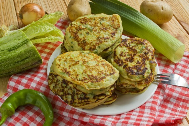 Картофельные оладьи с кабачками