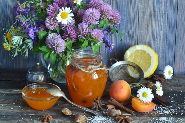 Абрикосовый джем с лимоном