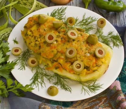Фаршированный цуккини с творогом и овощами - Основные блюда и гарниры Фаршированный цуккини с творогом и овощами