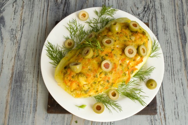 Фаршированный цуккини с творогом и овощами готов. Приятного аппетита!