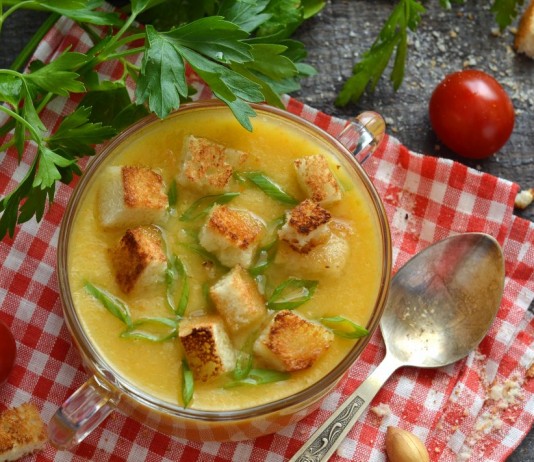 Куриный крем-суп с гренками - Рецепты Куриный крем-суп с гренками