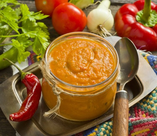 Кабачковая икра – пальчики оближешь!