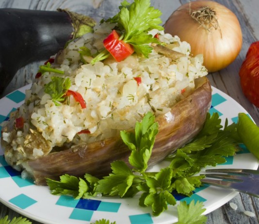Баклажаны, фаршированные рисом и курицей - Основные блюда и гарниры Баклажаны, фаршированные рисом и курицей
