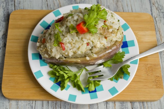 Баклажаны, фаршированные рисом и курицей