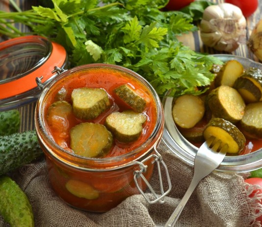 Салат из огурцов на зиму «Простой»