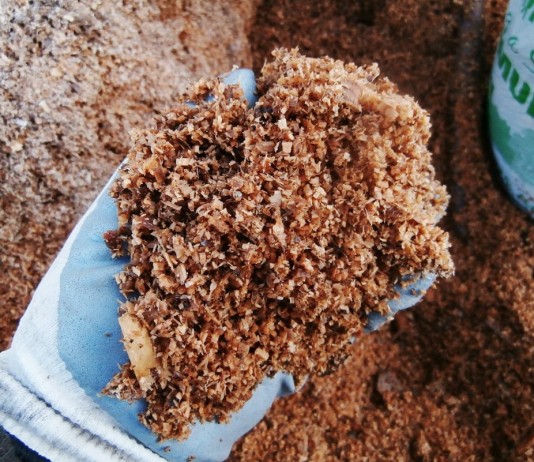 Опилки для использования в саду и огороде