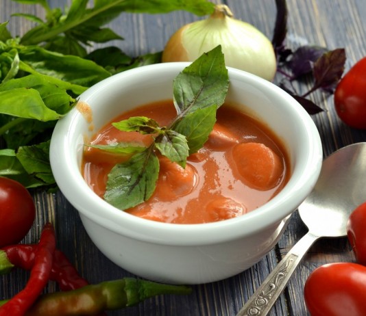 Томатный суп-пюре с сосисками - Рецепты Томатный суп-пюре с сосисками