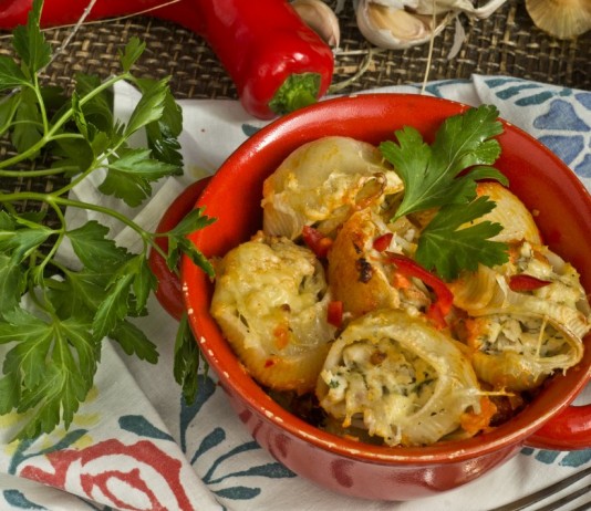 Фаршированные макароны в томатном соусе - Основные блюда и гарниры Фаршированные макароны в томатном соусе