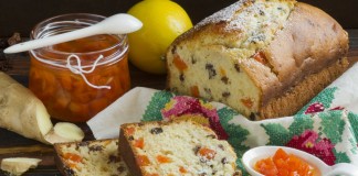 Имбирный кекс с изюмом и морковным вареньем