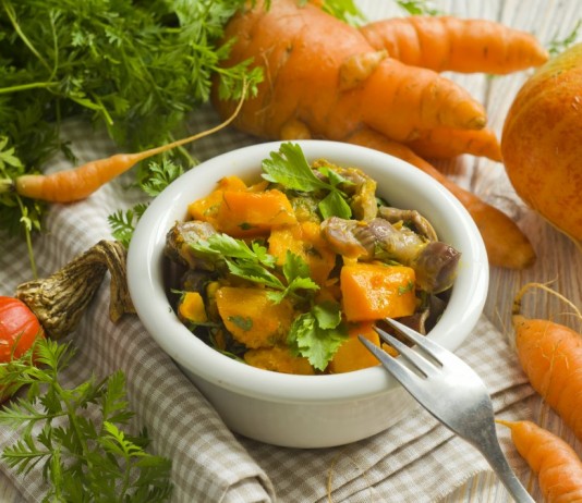 Тушеные куриные желудки с тыквой - Основные блюда и гарниры Тушеные куриные желудки с тыквой