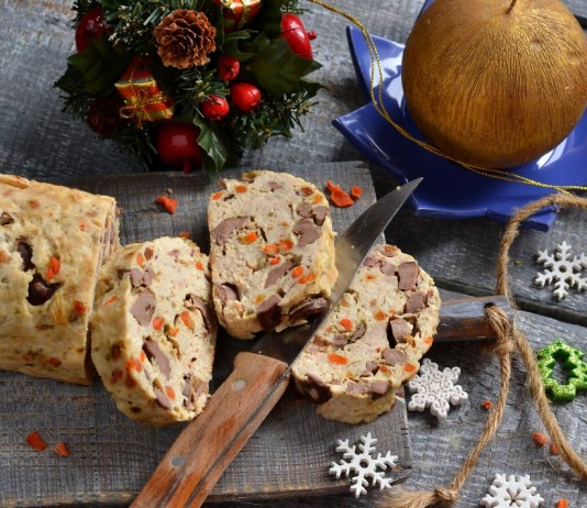 Домашний куриный рулет в духовке