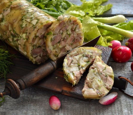 Холодец из свиной рульки в бутылке