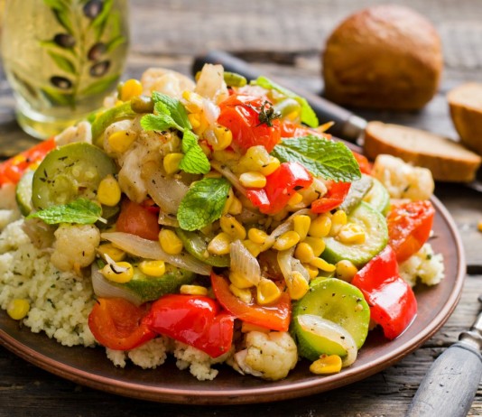 Запеченные овощи с кускусом по-мароккански