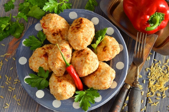 Куриные тефтели в духовке