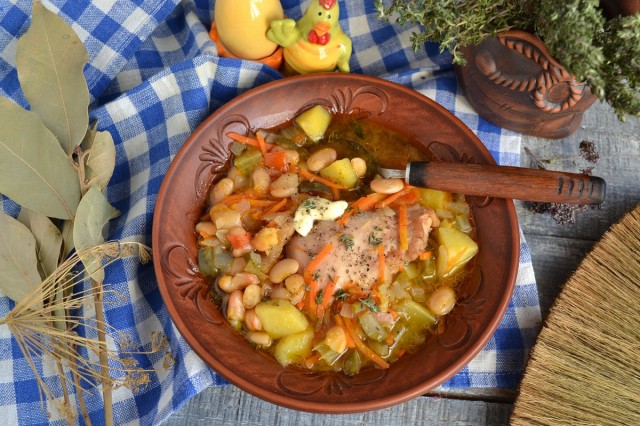 Рассольник с курицей и фасолью