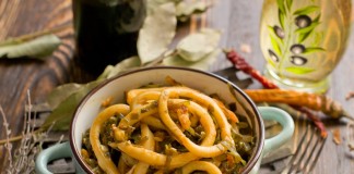 Кальмары по-корейски - вкусный салат из морепродуктов