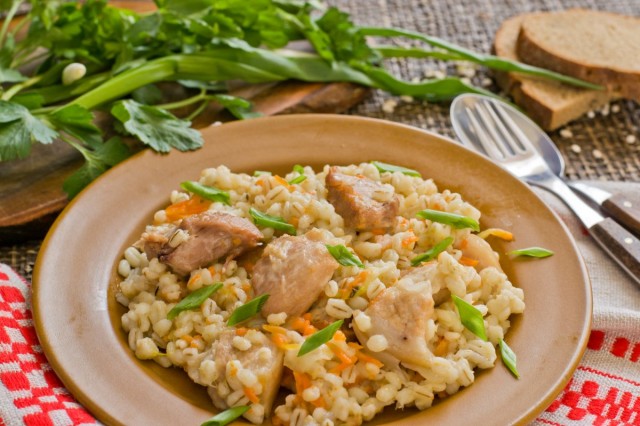 Перловая каша с мясом — плов из перловки по-белорусски