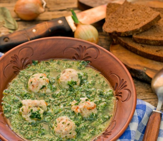 Суп со шпинатом с фрикадельками