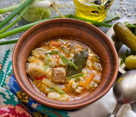 Солянка с картошкой и перловой крупой