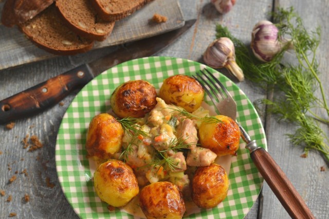 Свинина с кабачками и картошкой Свинина с кабачками и картошкой