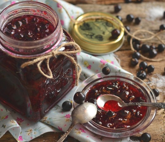 Чёрная смородина с сахаром на зиму «горячего» способа заготовки - Рецепты Черная смородина с сахаром на зиму «горячего» способа заготовки