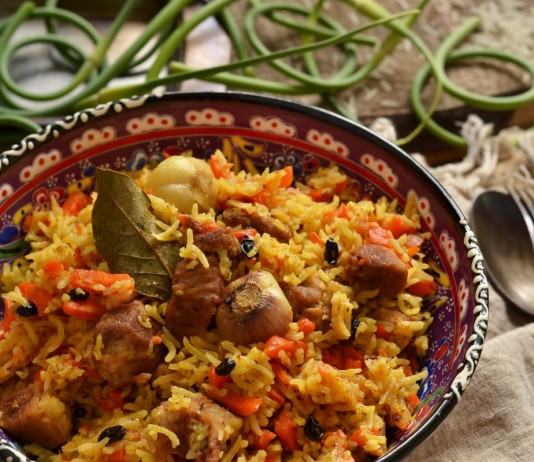 Вкусный плов со свининой в утятнице на плите - Основные блюда и гарниры Вкусный плов со свининой в утятнице на плите