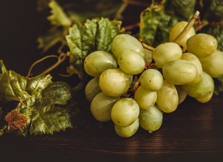 Виноград белый